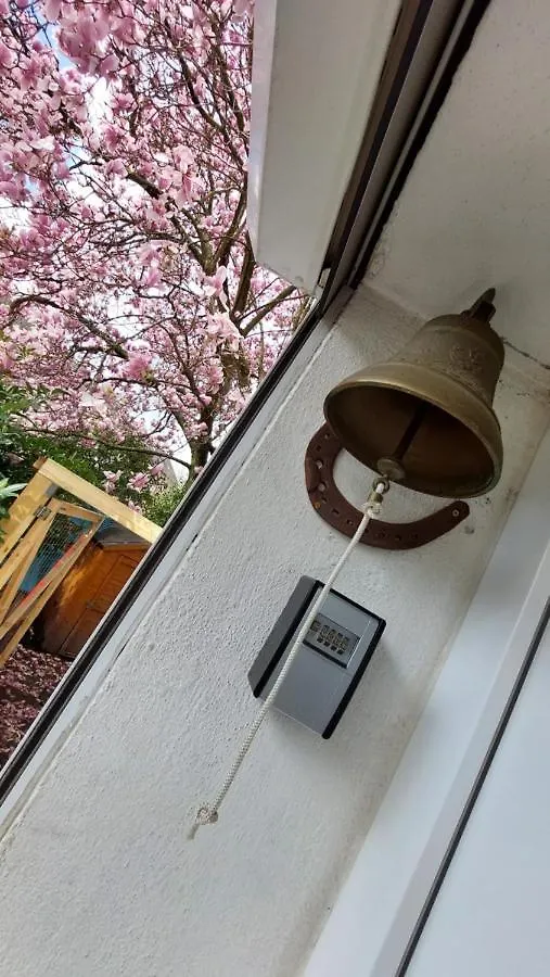 Appartamento Pension Ringo, Airport Pit Stop, Bahnhof Und Flughafen In Der Naehe Baden-Baden